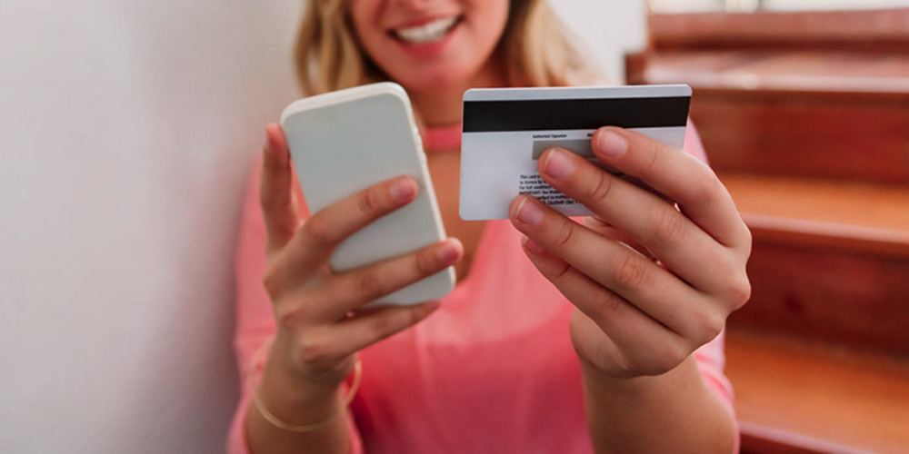 Cobrar con tarjeta sin TPV físico, es posible