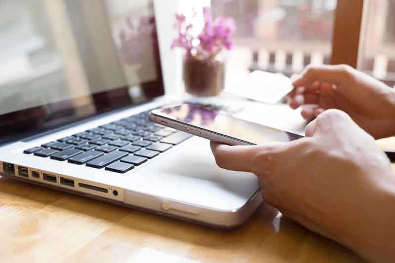 Revoluția POS-urilor pentru companiile de transferuri de bani: cum simplificăm trimiterea de bani