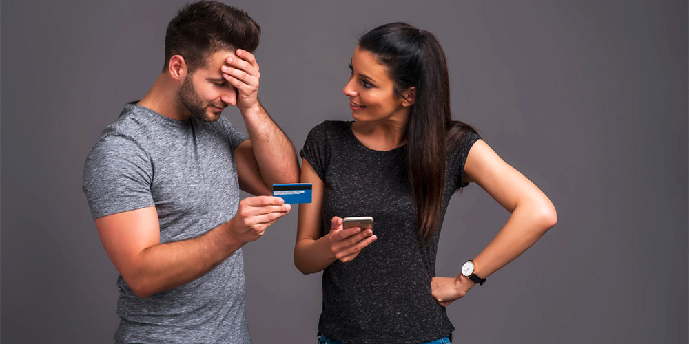 Is it dangerous to buy online on seasonal sales? Following these basic tips, it won’t be